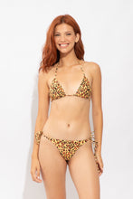 Charger l'image dans la galerie, Model Front: Rio De Sol Bas Bottom Yellow-Feline Cheeky-Micro