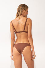 Charger l'image dans la galerie, Model Back: Rio De Sol Ensemble Set Sand-Cappuccino Alba Leblon
