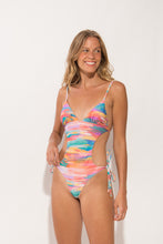 Charger l'image dans la galerie, Model Front: Rio De Sol Une Pièce River Trikini