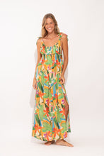 Charger l'image dans la galerie, Model Front: Rio De Sol Vêtement De Plage Tropical Long Dress Chiara