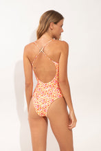 Charger l'image dans la galerie, Model Back: Rio De Sol Une Pièce Ditsy-Butter Julia
