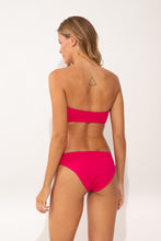 Charger l'image dans la galerie, Model Back: Wednesday In Hawaii By Rio De Sol Ensemble Set Guava Lani Waikiki