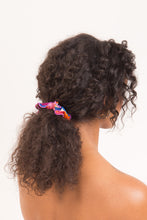 Charger l'image dans la galerie, Model Front: Rio De Sol Chouchou Funny Scrunchie
