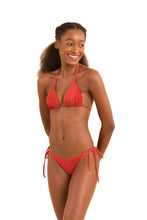 Charger l'image dans la galerie, Model Front: Rio De Sol Bas Bottom Malibu-Chili Cheeky-Tie

