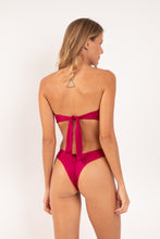 Charger l'image dans la galerie, Model Back: Rio De Sol Bas Bottom Shimmer-Desejo Nara
