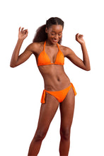Charger l'image dans la galerie, Model Front: Rio De Sol Haut Top Dots-Orange Mel
