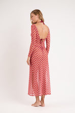 Charger l'image dans la galerie, Model Back: Rio De Sol Vêtement De Plage Floral-Scales Dress Lucy
