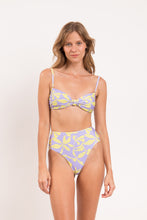 Charger l'image dans la galerie, Model Front: Rio De Sol Bas Bottom Glow Hotpants
