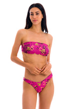 Charger l'image dans la galerie, Model Front: Rio De Sol Haut Top Roar-Pink Bandeau-Reto
