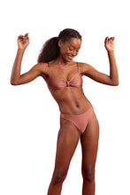 Charger l'image dans la galerie, Image 04: Rio De Sol Bas Bottom Shimmer-Copper Nice-Fio
