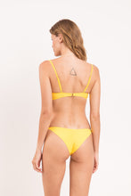 Charger l'image dans la galerie, Model Back: Rio De Sol Ensemble Set Amarelo Bandeau-Crispy Cheeky-Crispy
