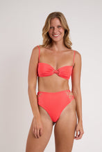 Charger l'image dans la galerie, Model Front: Rio De Sol Ensemble Set Malibu-Folia Bandeau-Iris Highwaist-Spin-Iris
