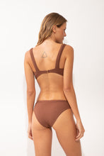Charger l'image dans la galerie, Model Back: Rio De Sol Haut Top Sand-Cappuccino Mary
