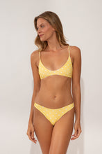 Charger l'image dans la galerie, Model Front: Wednesday In Hawaii By Rio De Sol Bas Bottom Kiko-Lilikoi Sunset
