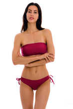 Charger l'image dans la galerie, Model Front: Rio De Sol Haut Top Uv-Desejo Bandeau-Reto
