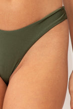 Charger l'image dans la galerie, Image 06: Rio De Sol Bas Bottom Shimmer-Croco Nara
