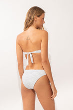 Charger l'image dans la galerie, Model Back: Rio De Sol Haut Top Linea-White Dora
