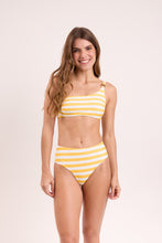 Charger l'image dans la galerie, Model Front: Rio De Sol Bas Bottom Sunshine Hotpants
