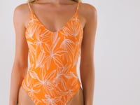 Charger et lire la vidéo dans la visionneuse de la Galerie, Video: Rio De Sol Une Pièce Trail-Orange Hype
