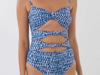 Charger et lire la vidéo dans la visionneuse de la Galerie, Video: Rio De Sol Une Pièce Chuva Stella
