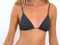 Charger et lire la vidéo dans la visionneuse de la Galerie, Video: Rio De Sol Haut Top Linea-Black Lia
