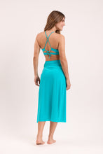 Charger l&#39;image dans la galerie, Model Back: Rio De Sol Jupe De Page Amb-Nannai Long Skirt Knot
