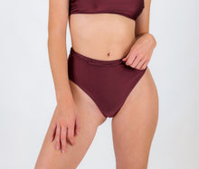 Charger l&#39;image dans la galerie, Gallery: Rio De Sol Bas Bottom Barolo Hotpants
