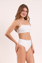 Charger l&#39;image dans la galerie, Image 04: Rio De Sol Bas Bottom Memphis-White Hotpants
