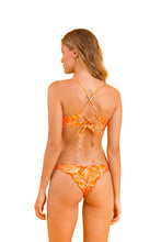 Charger l&#39;image dans la galerie, Model Back: Rio De Sol Bas Bottom Trail-Orange Ipanema
