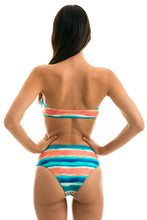 Charger l&#39;image dans la galerie, Model Back: Rio De Sol Bas Bottom Upbeat Reto Hotpant
