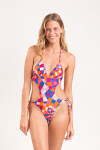 Charger l&#39;image dans la galerie, Model Front: Rio De Sol Une Pièce Funny Trikini
