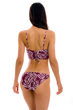 Charger l&#39;image dans la galerie, Model Back: Rio De Sol Ensemble Set Palms-Vine Balconet-Anna Comfy
