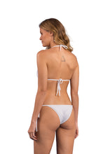 Charger l'image dans la galerie, Model Back: Rio De Sol Haut Top Bora-White Tri-Inv
