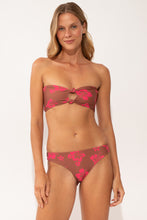 Charger l'image dans la galerie, Model Front: Wednesday In Hawaii By Rio De Sol Bas Bottom Pua-Coco-Guava Waikiki
